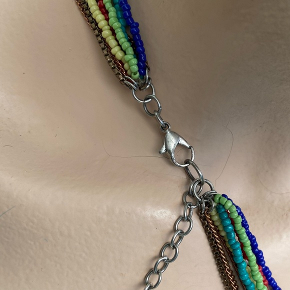 SW/WS Vintage multicoloured seed beads and chain statement necklace. Pre-owned. - Picture 6 of 7